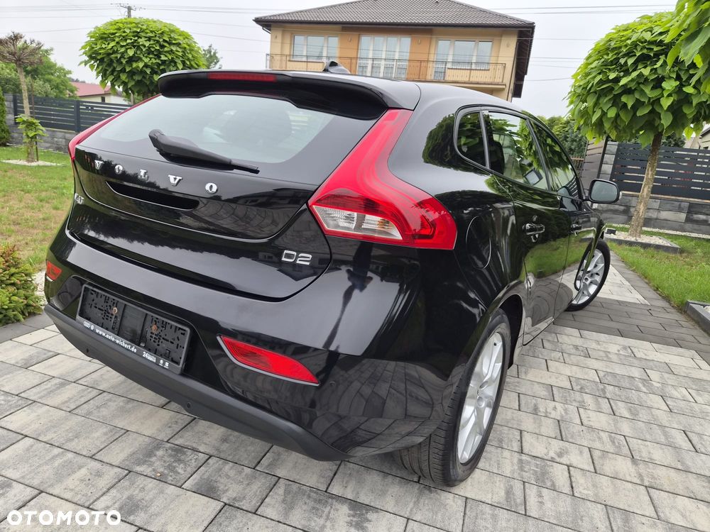 Volvo V40 D2 - 9