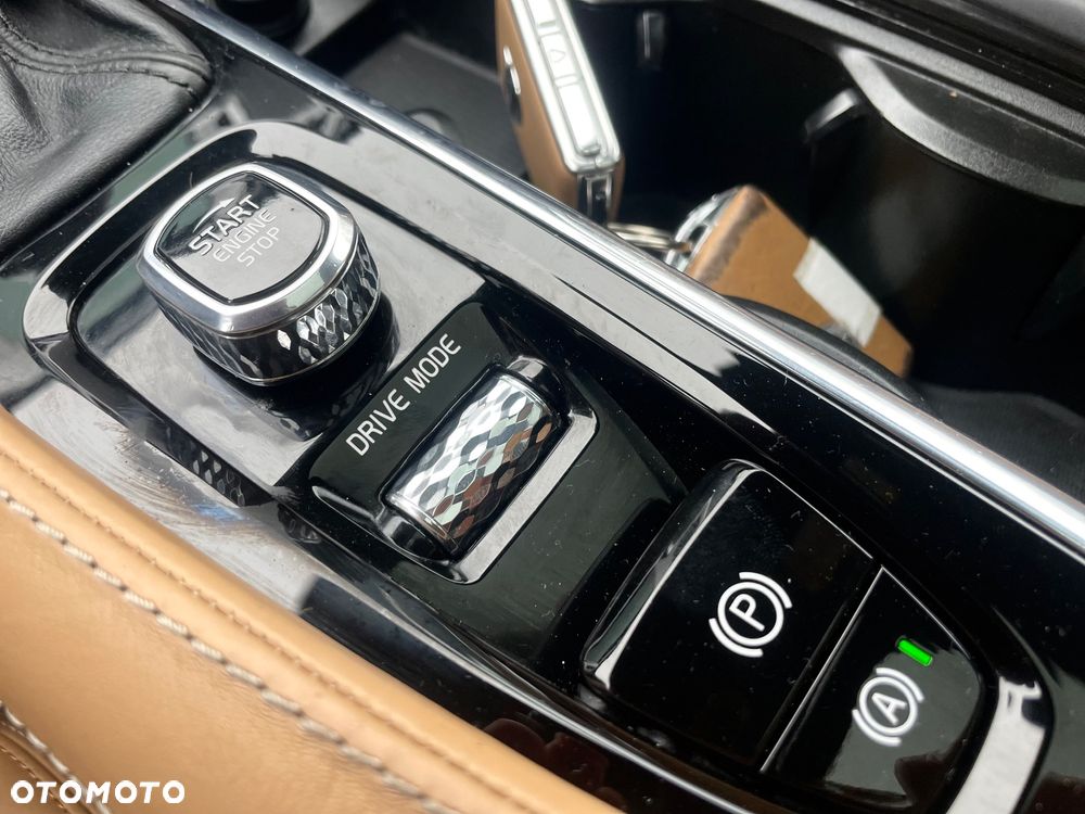 Volvo XC 90 T6 AWD Geartronic Inscription - 19