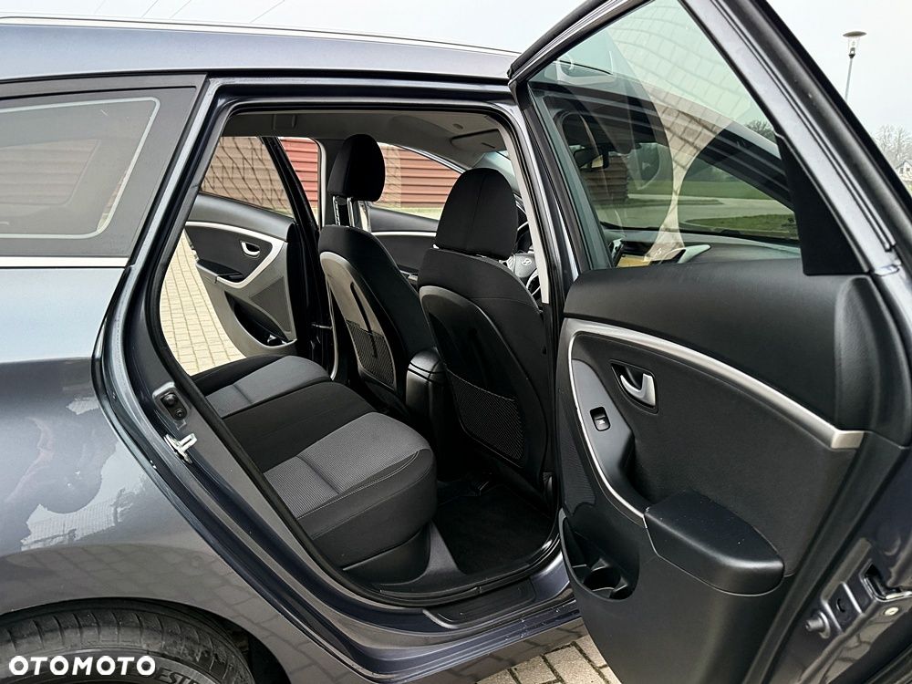 Hyundai i30 1.6 CRDi Comfort - 25