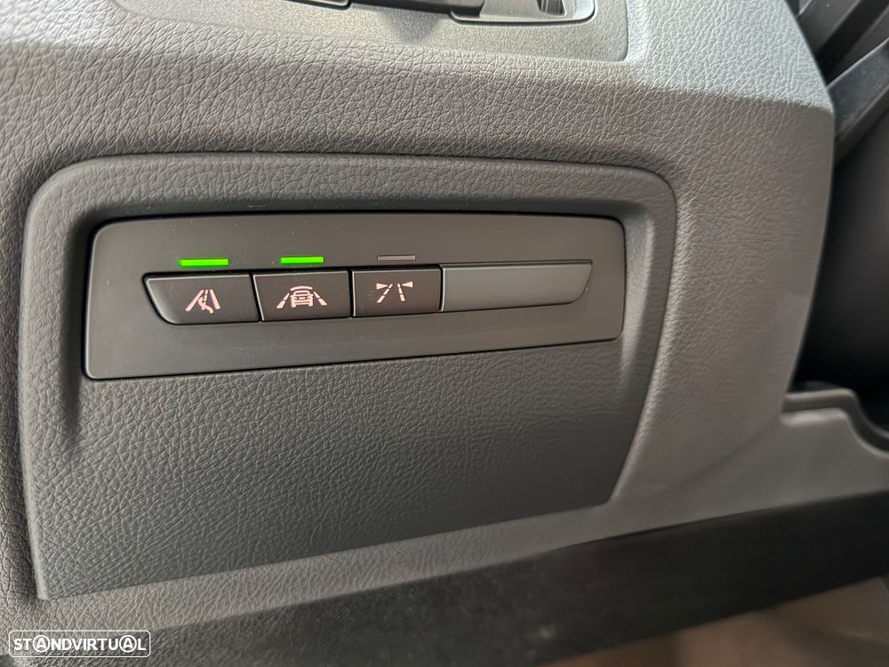 BMW M4 Cabrio DKG Competition - 35