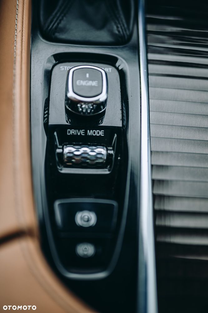 Volvo XC 90 T6 AWD Momentum 7os - 17