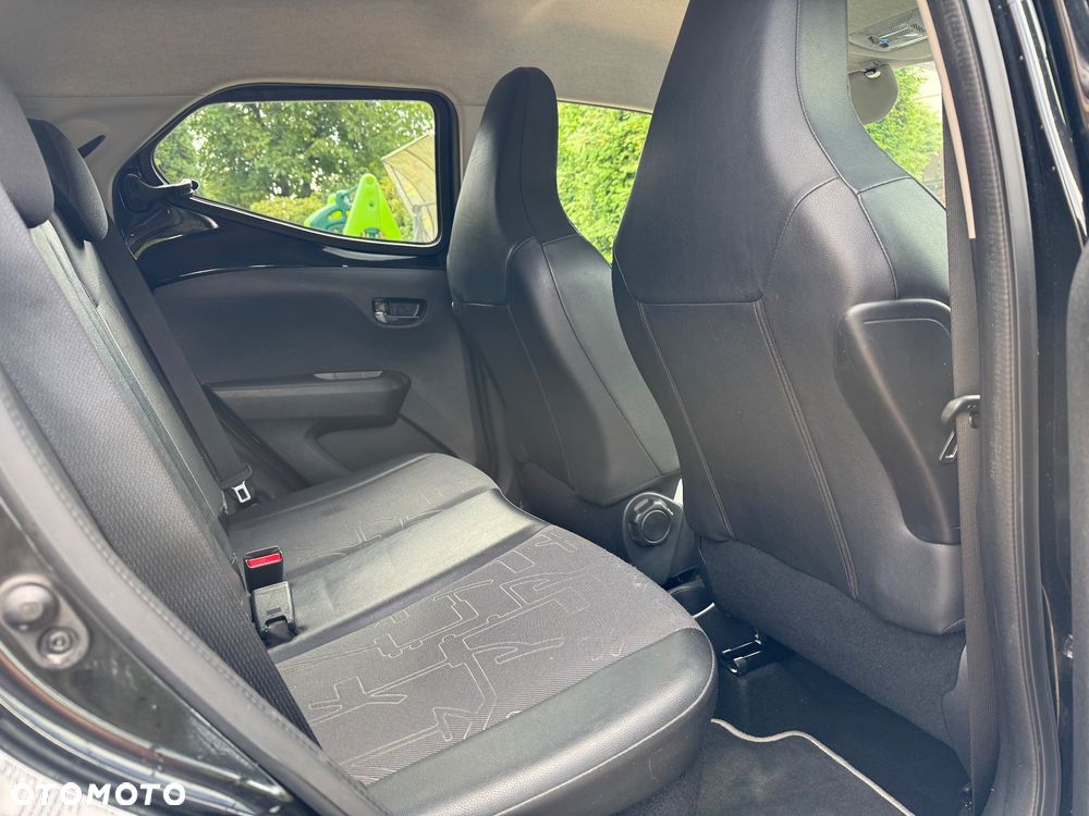 Toyota Aygo x-play - 9