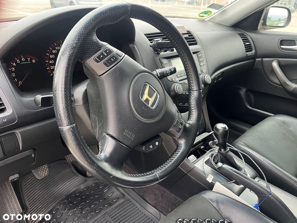 Honda Accord 2.0 Executive - 10