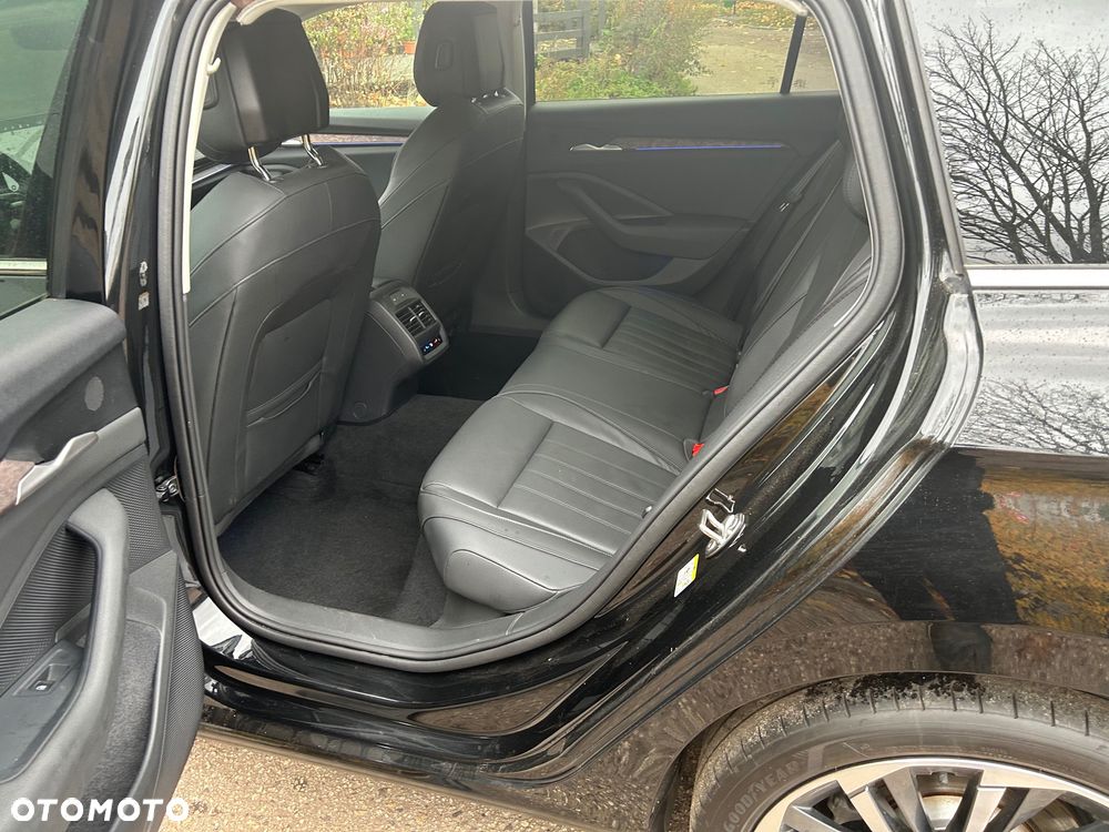 Skoda Superb 2.0 TDI SCR 4x4 L&K DSG - 11