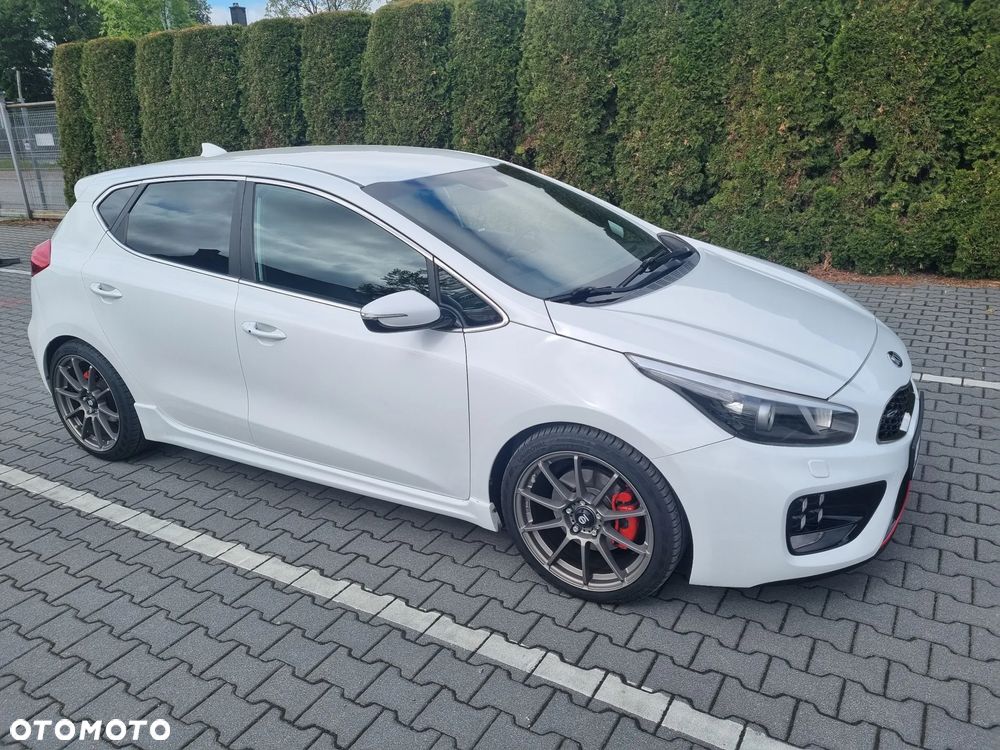 Kia Ceed 1.6 T-GDI GT-Track - 12