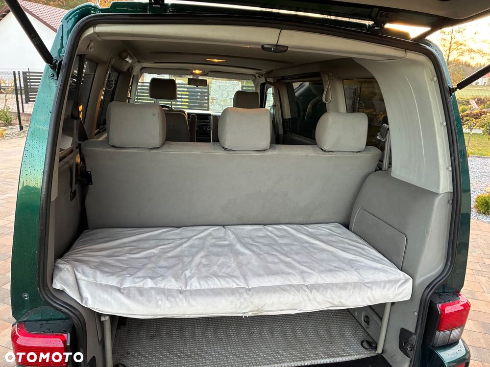 Volkswagen Multivan - 7