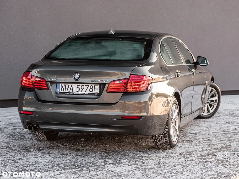 BMW Seria 5 525d xDrive - 9