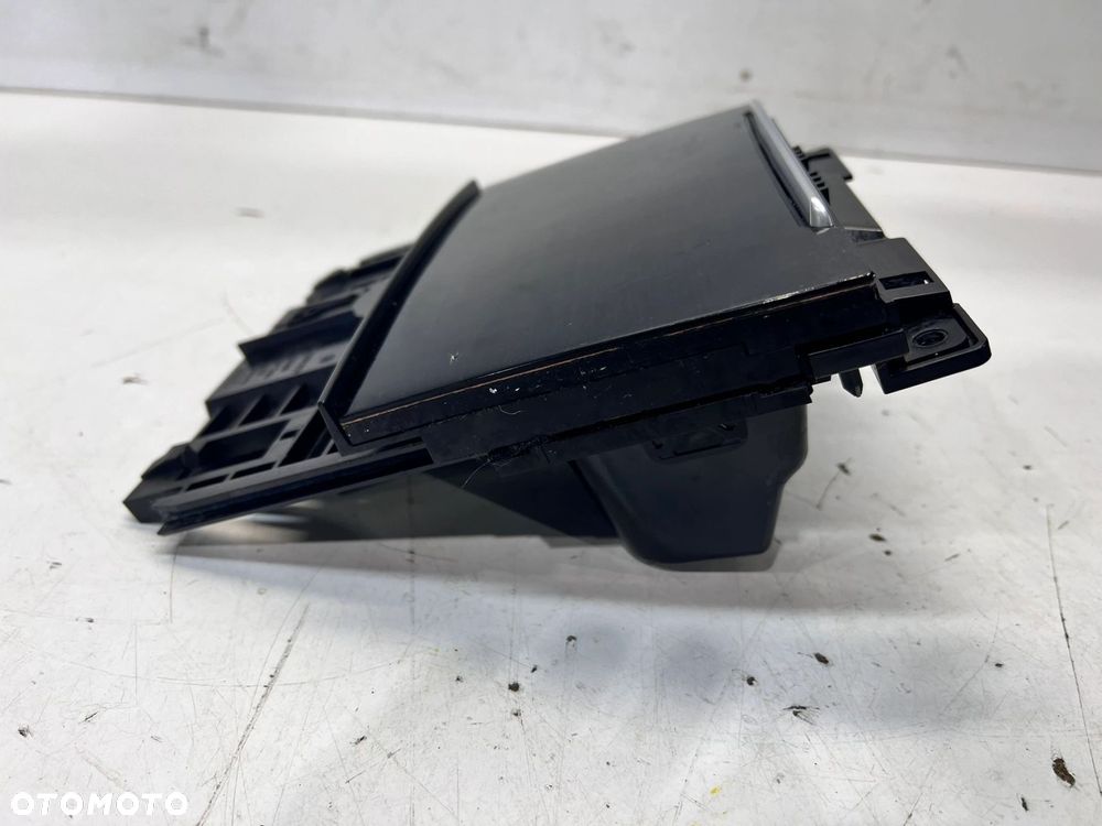 POPIELNICZKA PRZÓD AUDI A6 C7 4G0863273 4PK 1/26 - 4