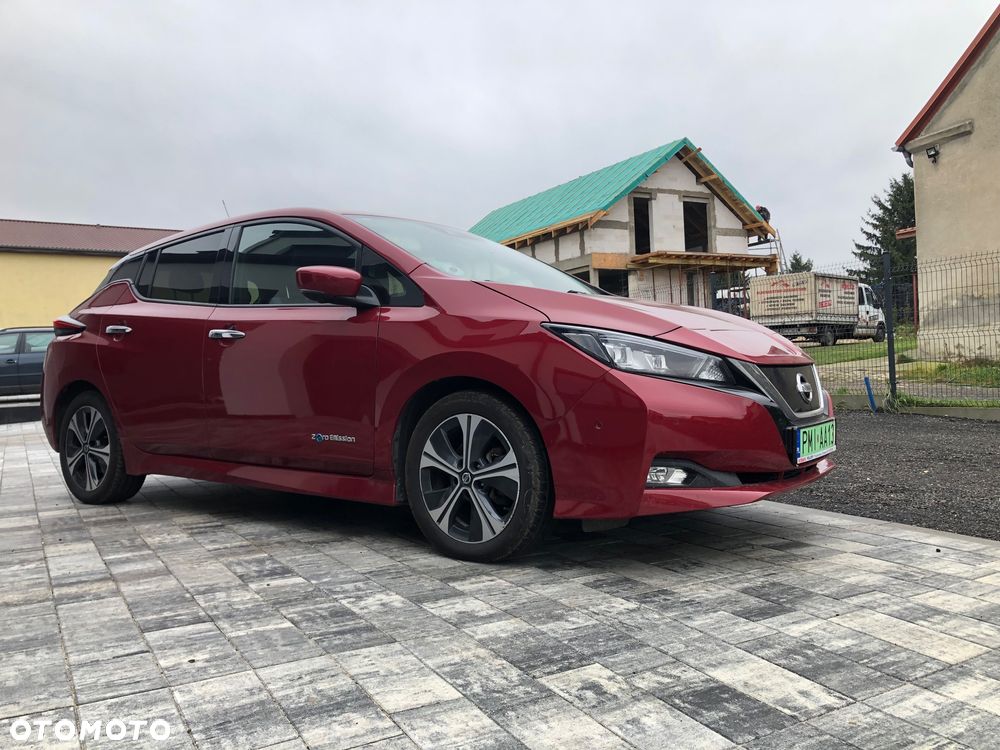 Nissan Leaf 40 kWh TEKNA - 2