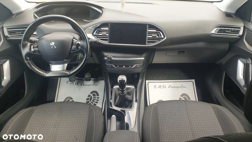 Peugeot 308 - 12