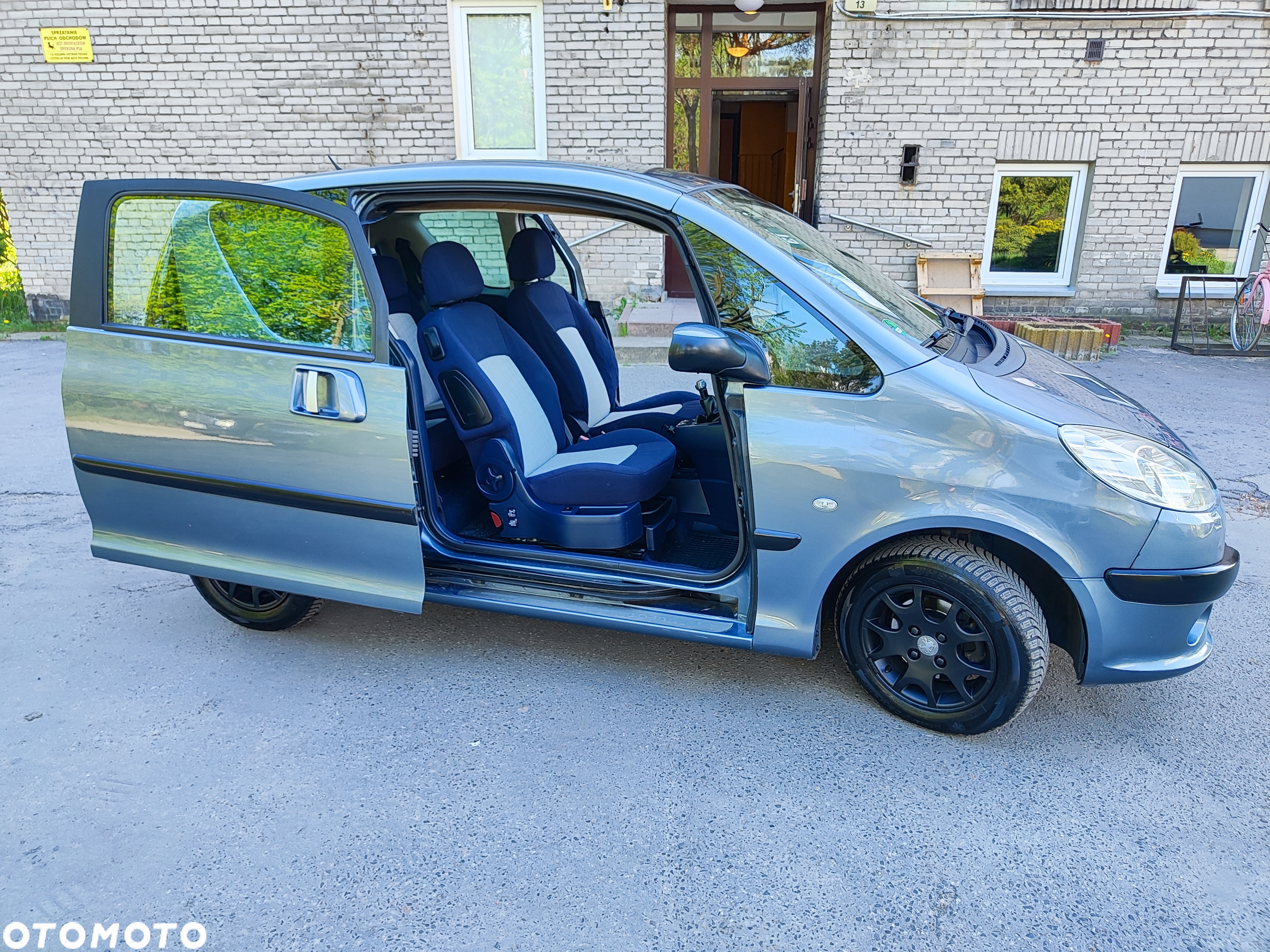 Peugeot 1007 HDi 70 Tendance - 12