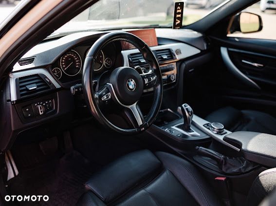 BMW Seria 3 320d xDrive M Sport - 12