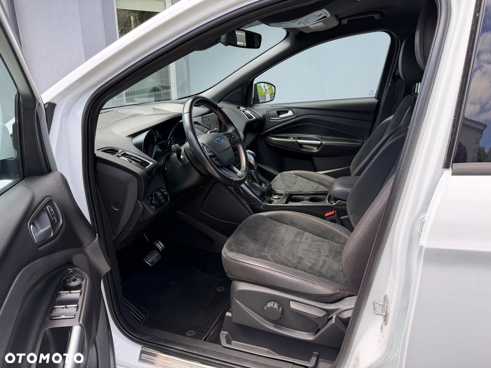 Ford Kuga 2.0 TDCi AWD ST-Line - 6