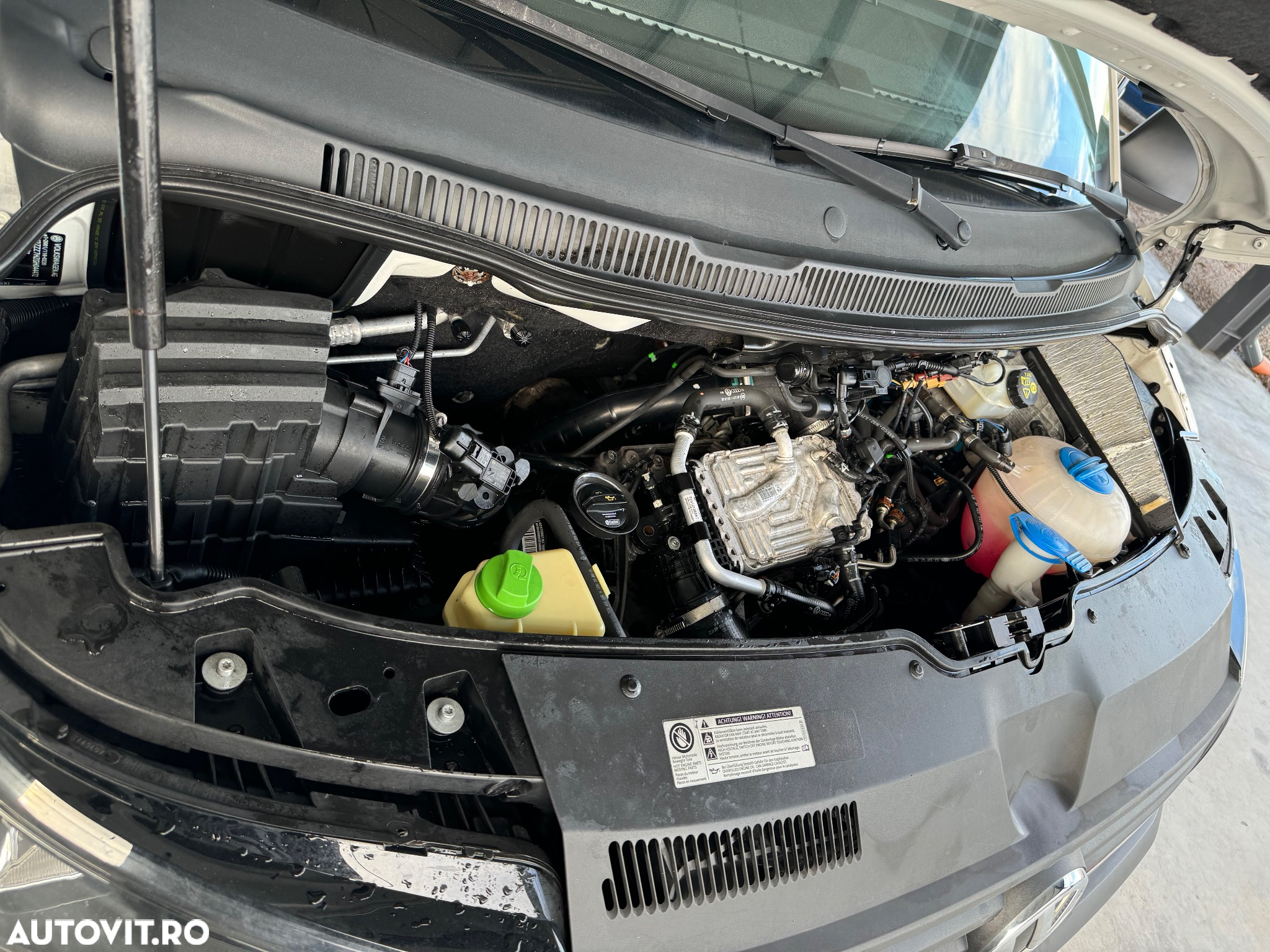 Volkswagen Transporter Kombi T6 2.0 TDI 75 kW KR - 24