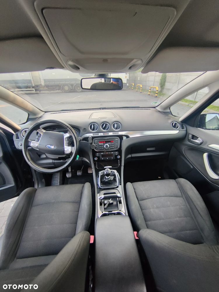 Ford S-Max - 10