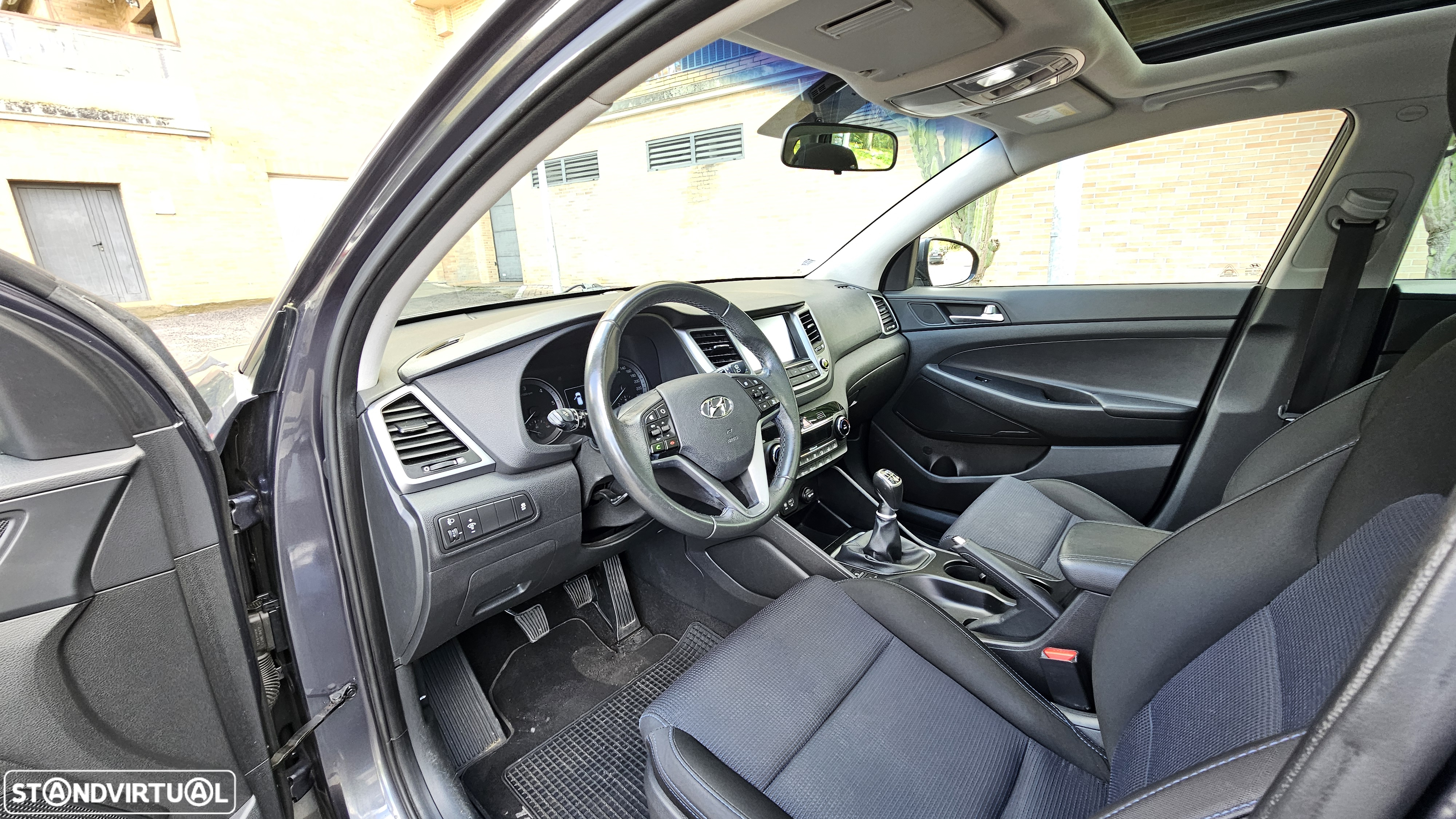 Hyundai Tucson 1.7 CRDi Premium - 10