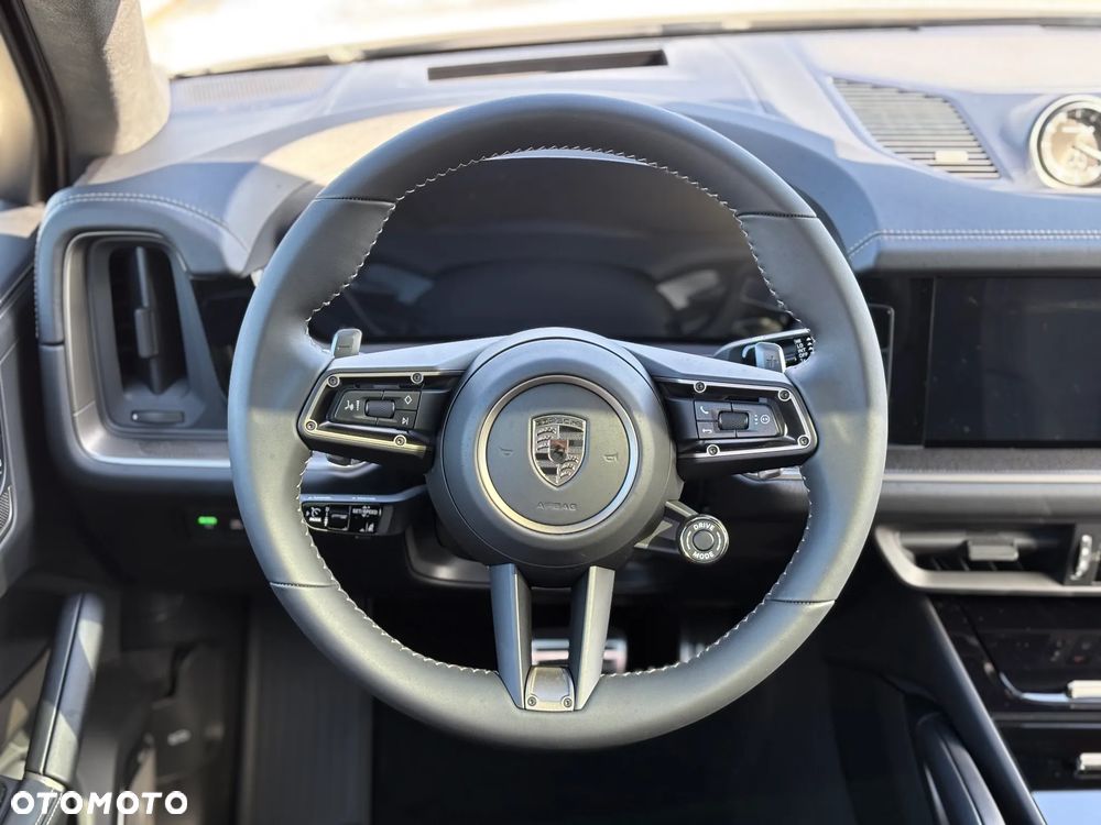 Porsche Cayenne Turbo E-Hybrid PHEV - 15
