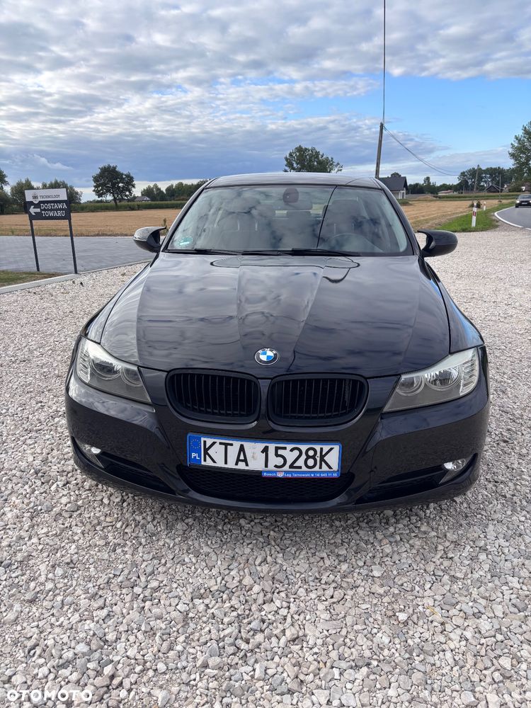 BMW Seria 3 318i - 2