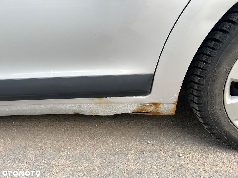 Citroën C4 1.4 16V Advance - 4