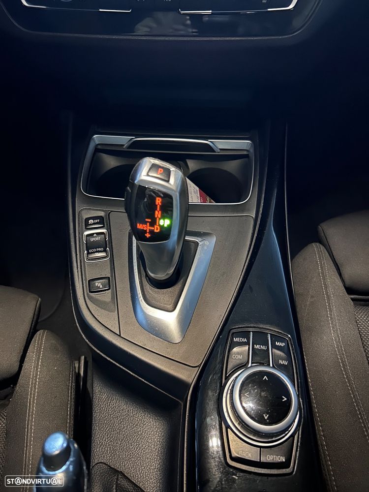 BMW 118 d Aut. Sport Line - 9