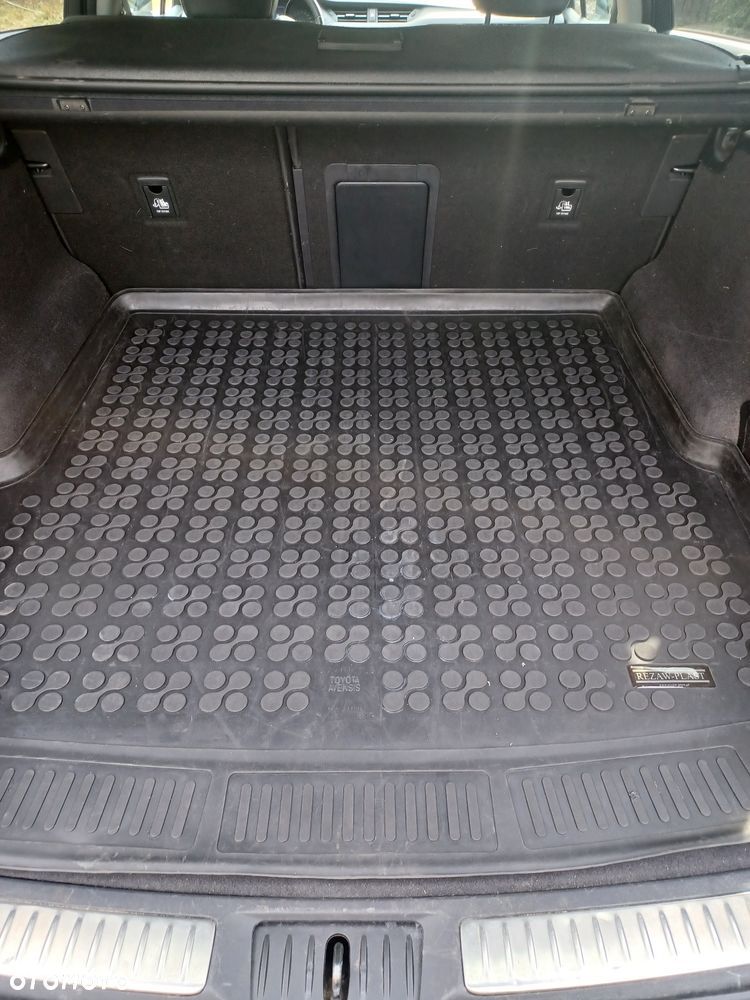 Toyota Avensis 1.8 Prestige - 17