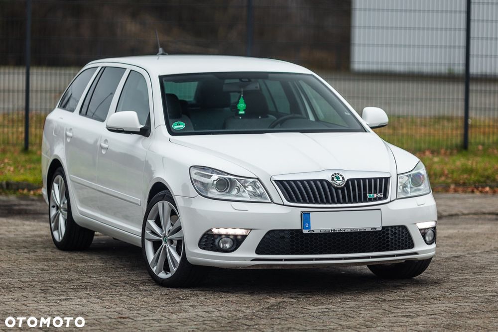 Skoda Octavia 2.0 TDI CR DPF RS - 6
