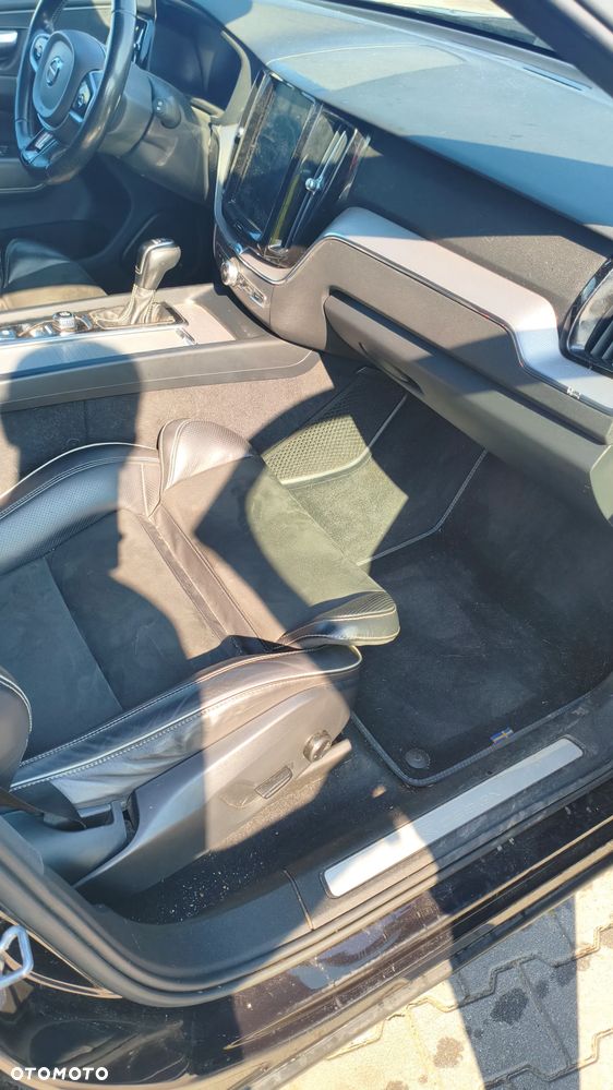 Volvo XC 60 - 8