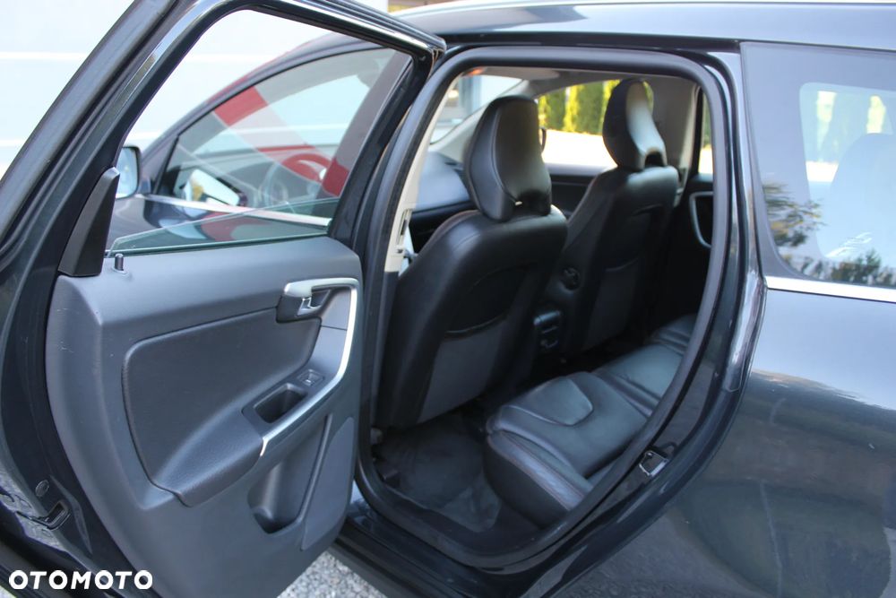 Volvo XC 60 D4 Edition Pro - 23