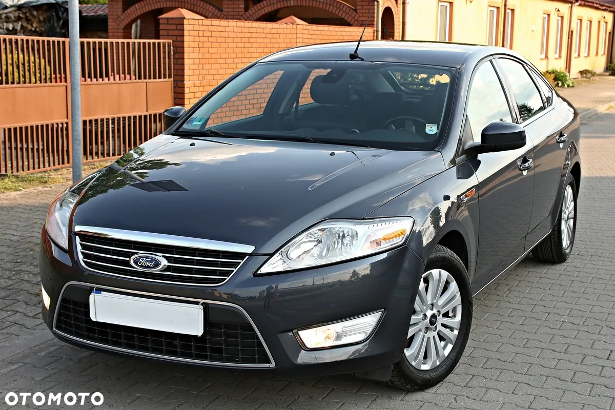 Ford Mondeo 2.0 Ghia - 13