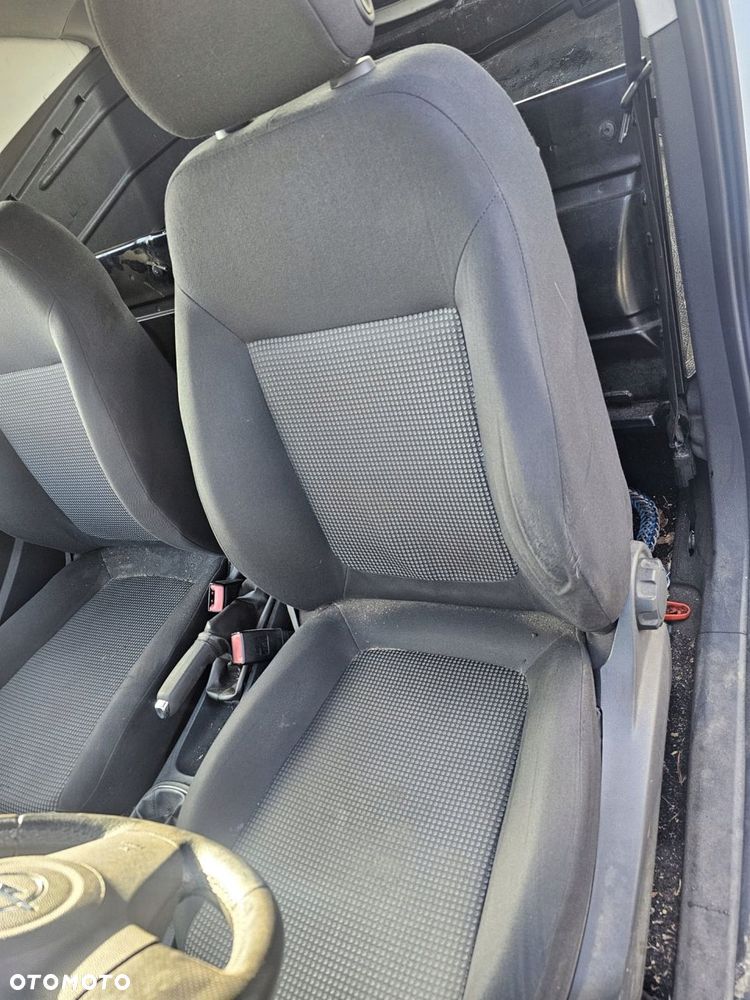 fotel przedni lewy kierowcy opel corsa d 3d - 1