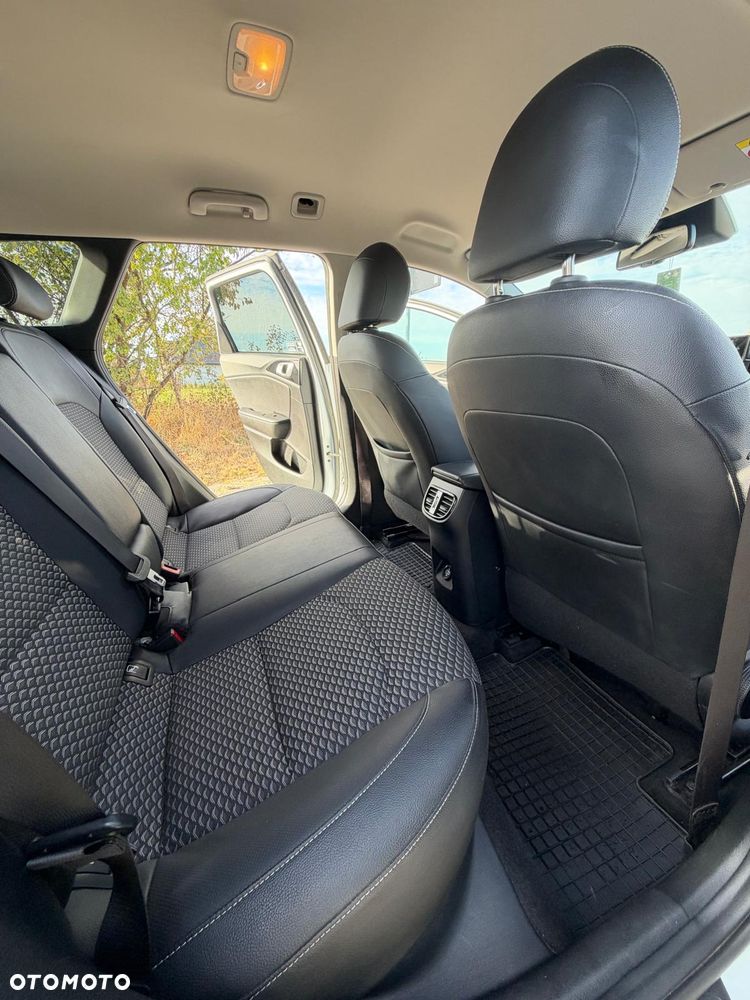 Kia Ceed 1.5 T-GDI L - 11