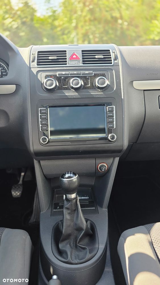 Volkswagen Touran 1.2 TSI STYLE - 16