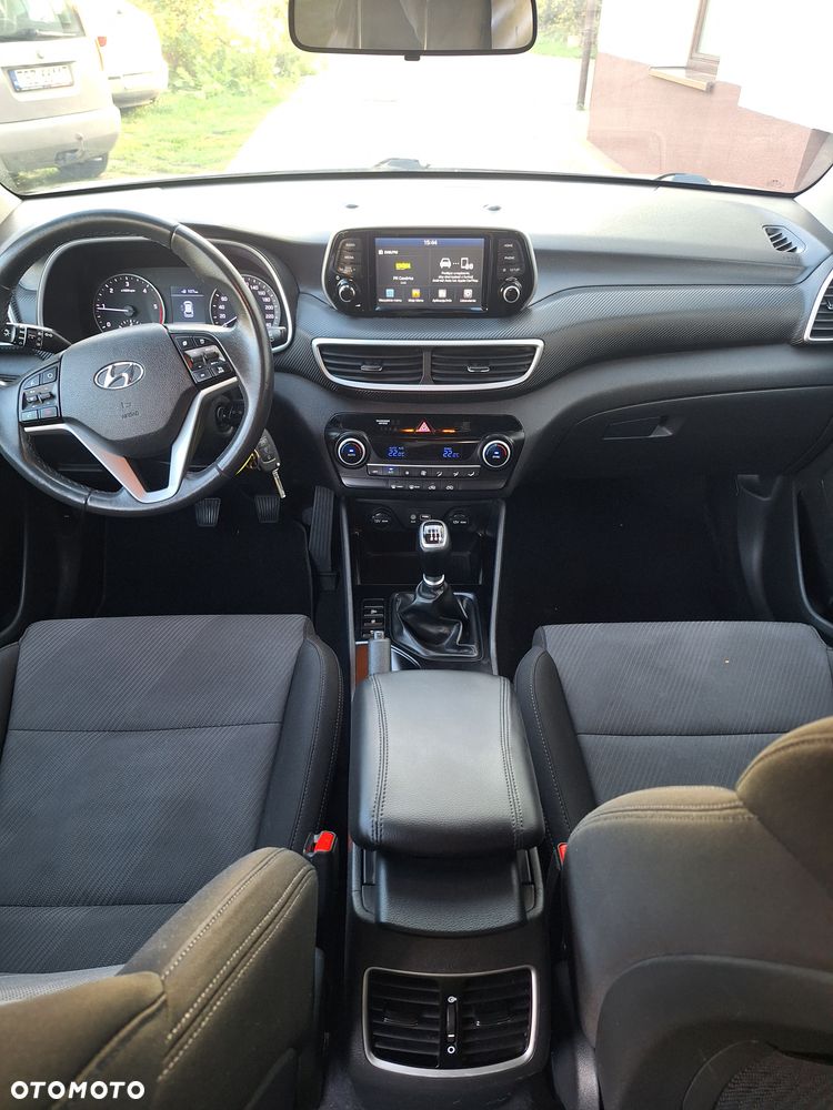 Hyundai Tucson 1.6 CRDi Style 2WD - 24