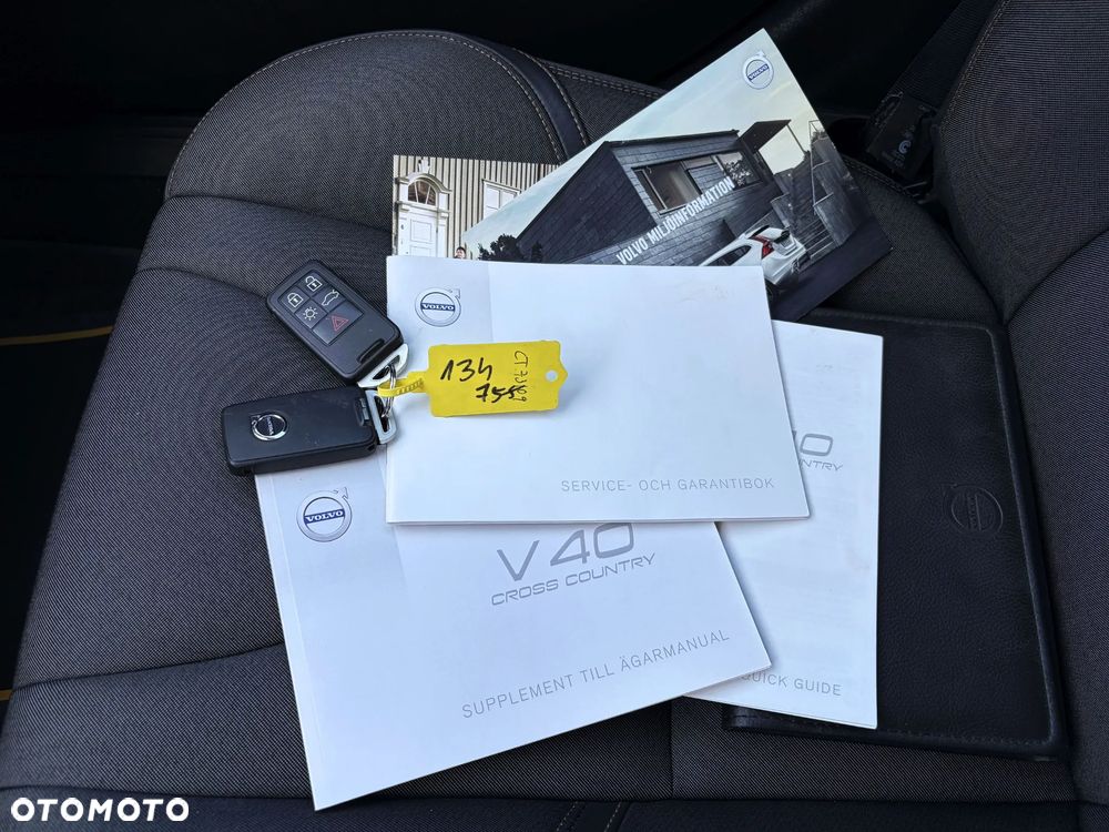 Volvo V40 Cross Country D2 Geartronic Momentum - 35