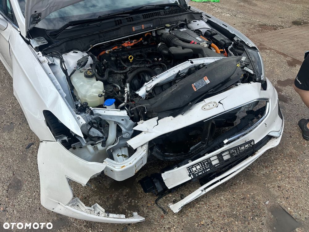 Ford Fusion - 10