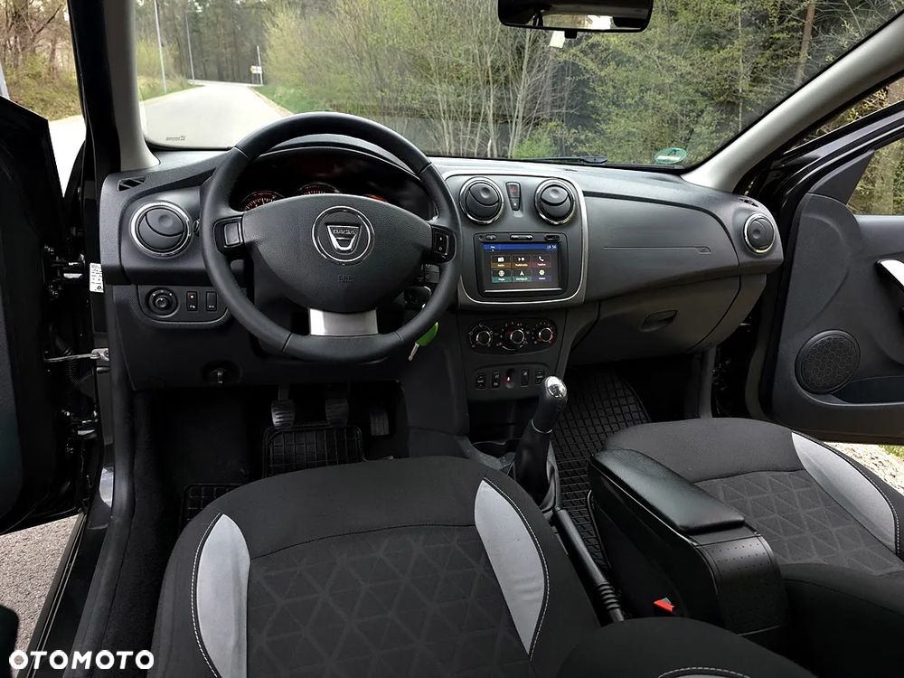 Dacia Sandero Stepway TCe 90 Prestige - 37