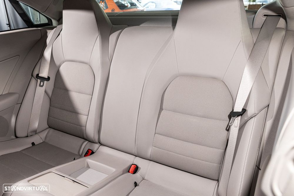 Mercedes-Benz E 220 CDi Avantgarde BlueEfficiency - 23