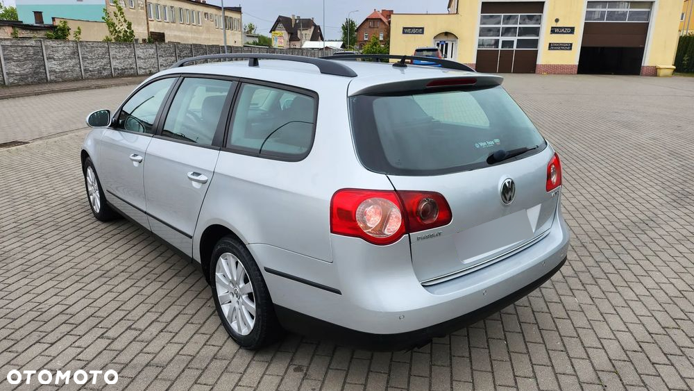 Volkswagen Passat 2.0 TDI DPF Comfortline - 8
