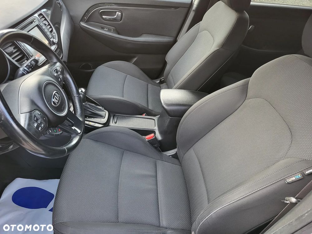 Kia Carens 1.7 CRDi 141 Dream Team Edition - 10