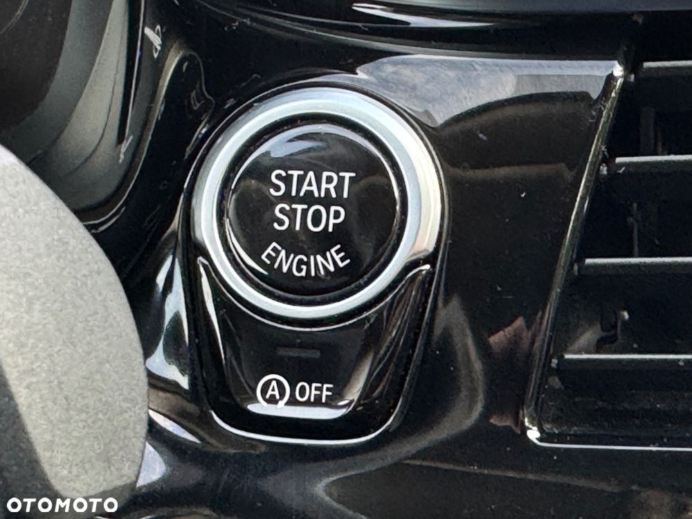 BMW Seria 5 520d xDrive Touring Sport Line - 33