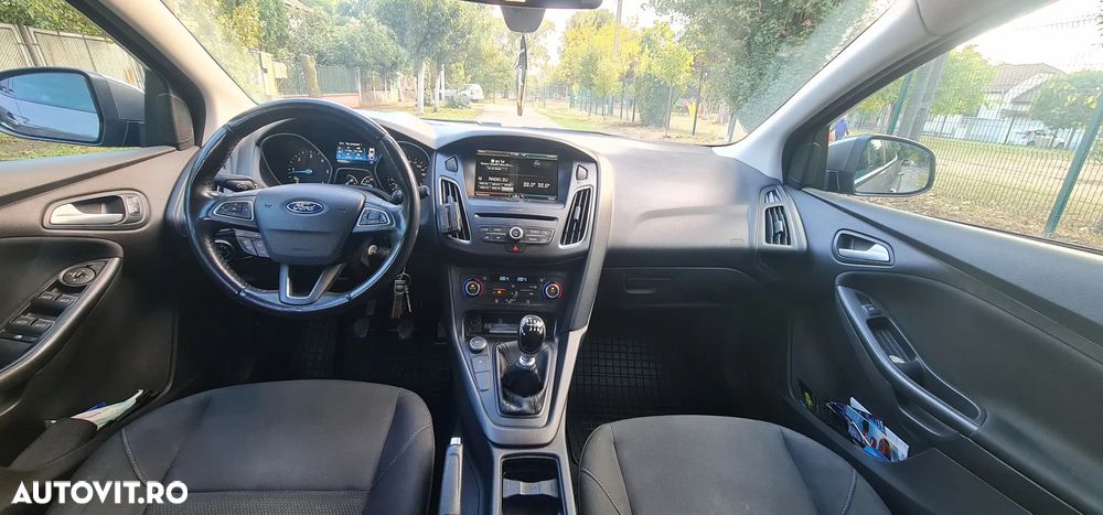 Ford Focus 1.5 TDCi ECOnetic 88g Start-Stopp-System Business - 4