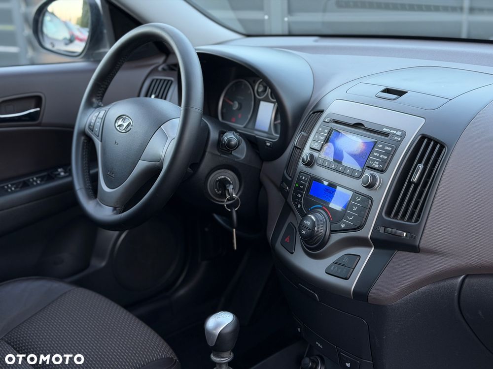Hyundai i30 1.6 CRDi Premium - 22