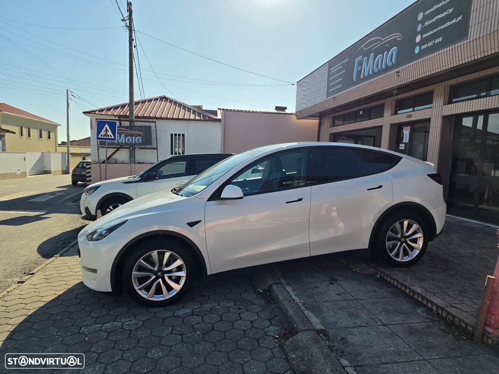 Tesla Model Y Long Range Dual Motor AWD - 7