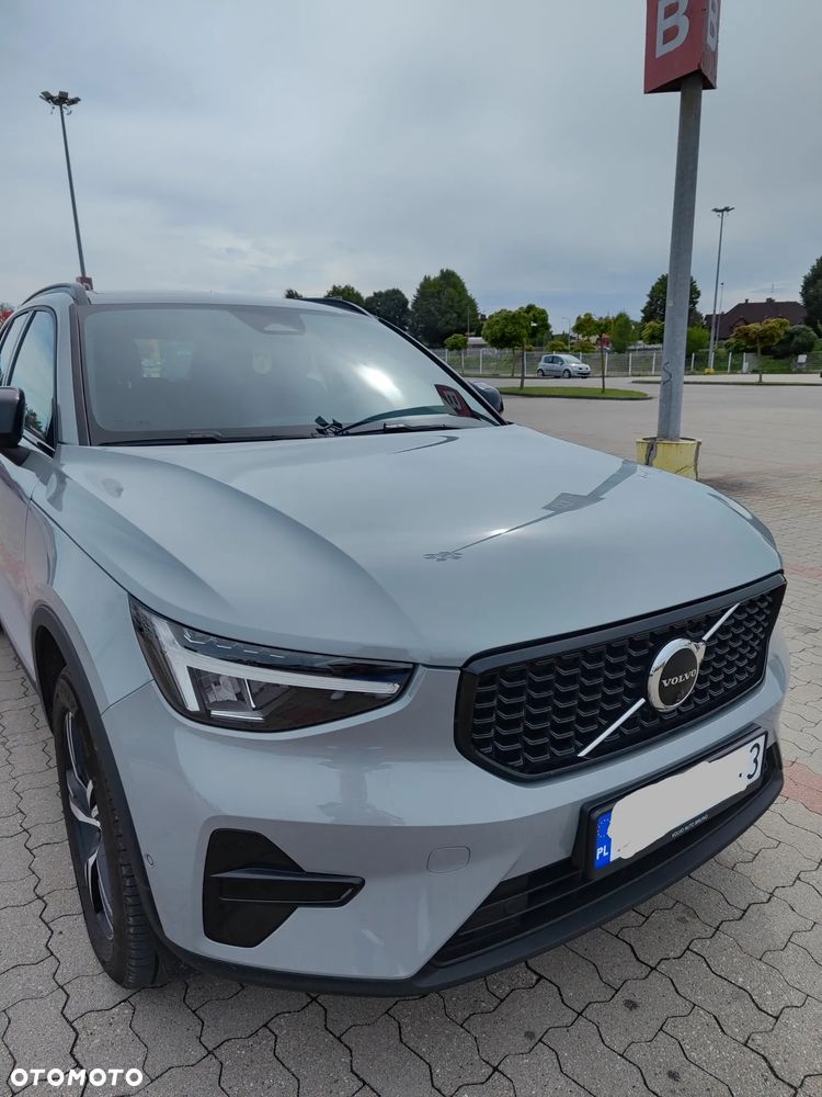 Volvo XC 40 B3 Plus Dark - 1