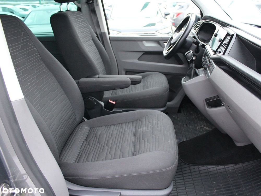 Volkswagen Caravelle - 18