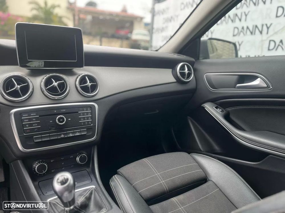 Mercedes-Benz GLA 180 (CDI) d Urban - 10