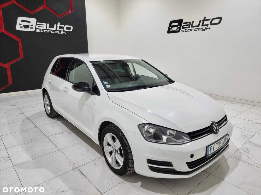 Volkswagen Golf - 1