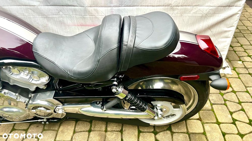 Harley-Davidson V-Rod Street Rod - 22