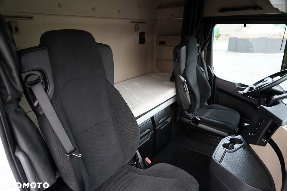 Mercedes-Benz ACTROS 1851 / RETARDER  / GIGA SPACE  / EURO 6 - 36