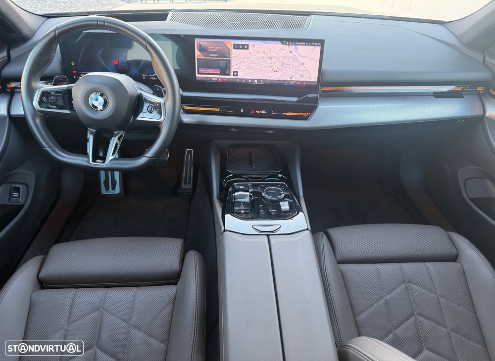 BMW 520 d Pack Desportivo M Pro - 11